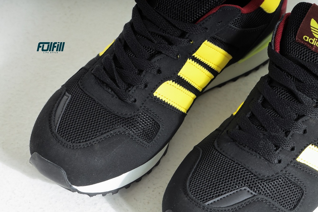 Adidas ZX 700 Black II | FulFill Adidas ZX 700 Black II | FulFill